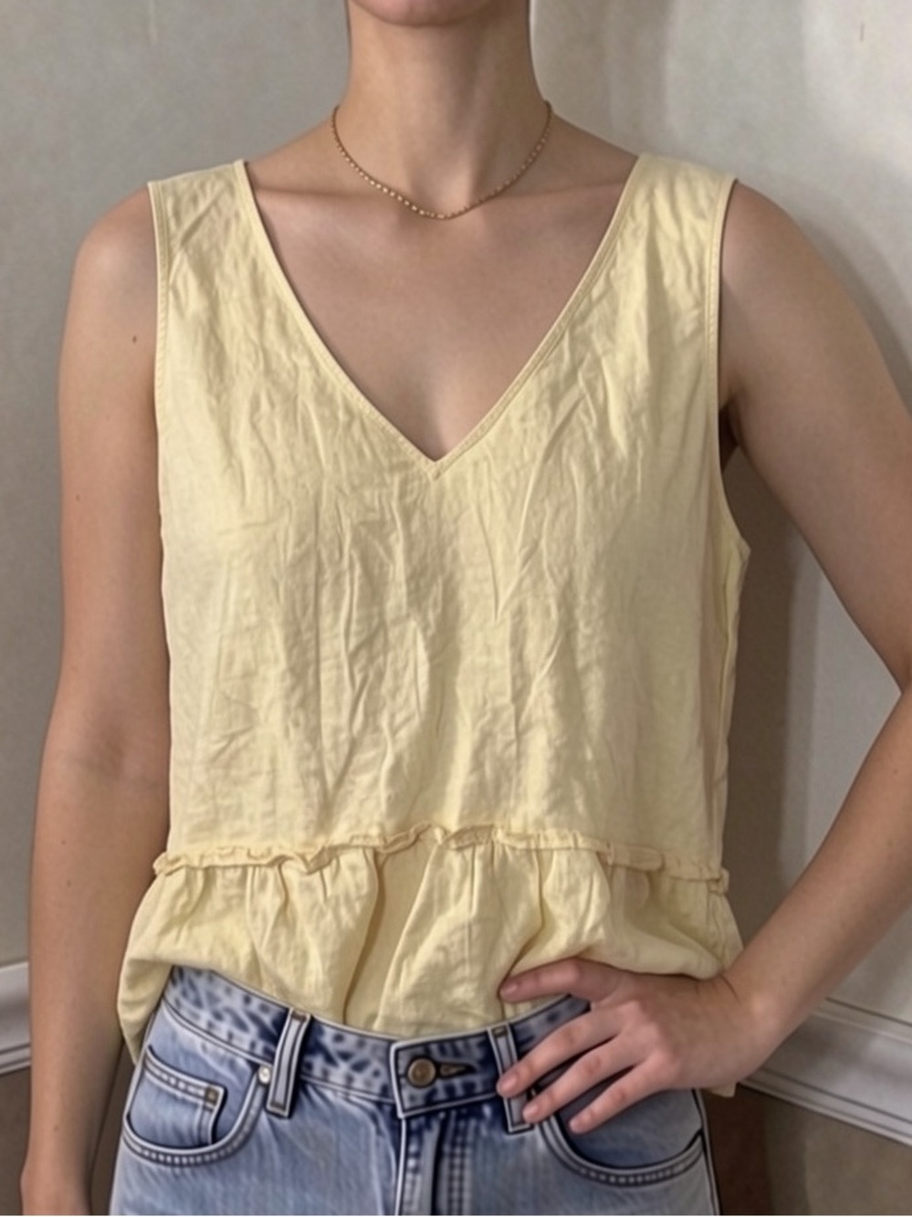 💜 5 for $20! Light Yellow V-Neck Ruffle Hem Women's Tank Top